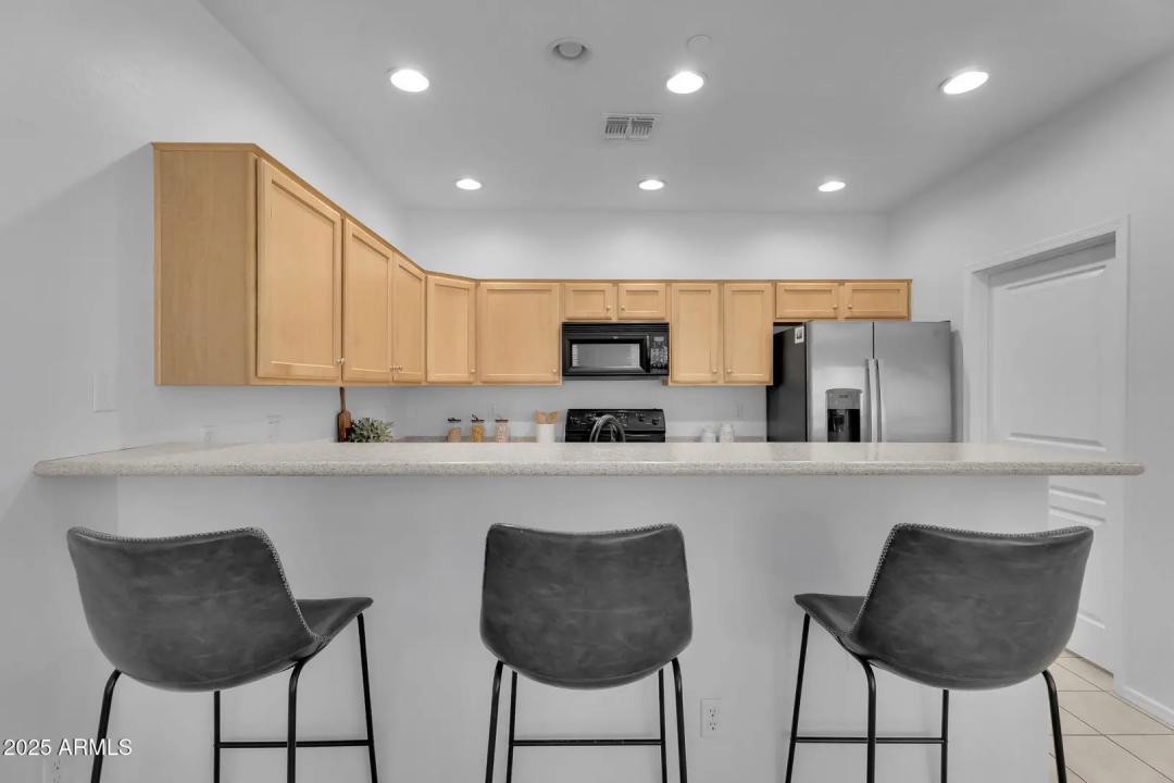 Real Estate Picture 9