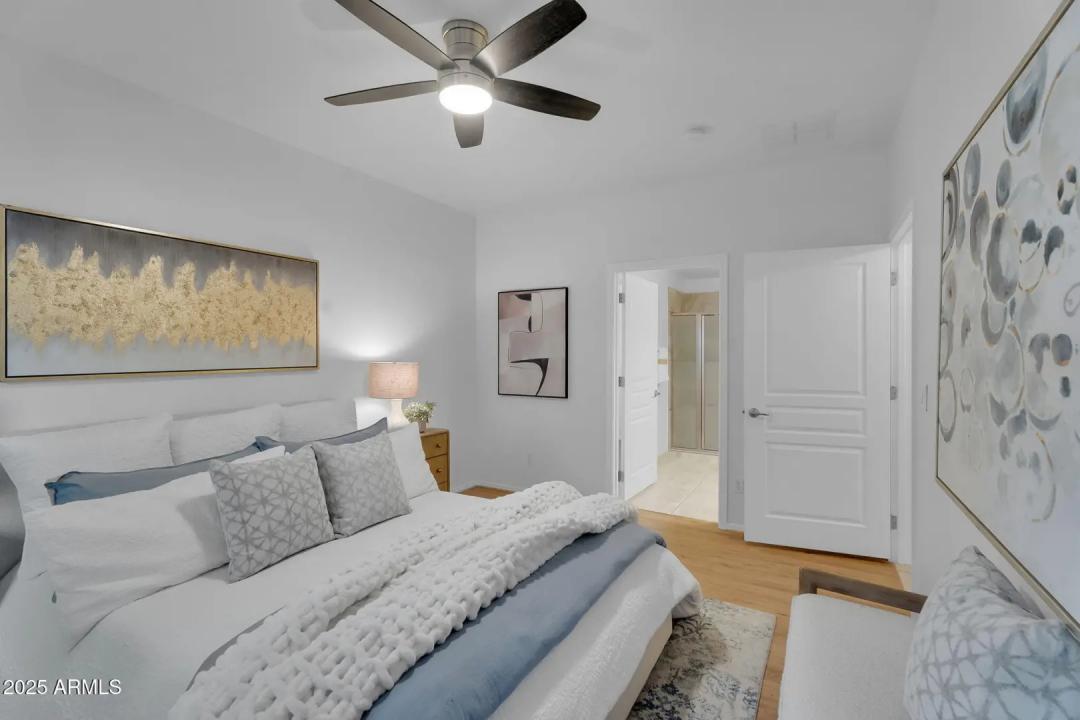 Real Estate Picture 13