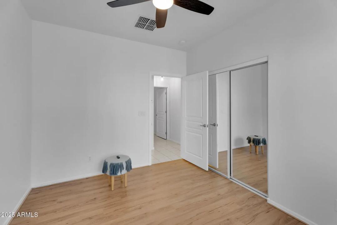 Real Estate Picture 17