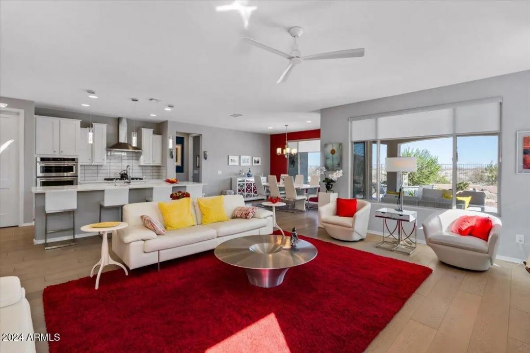 Real Estate Picture 2
