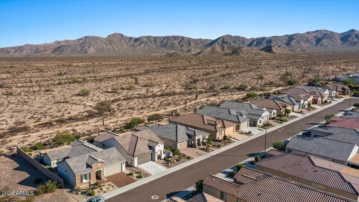Real Estate Picture 8