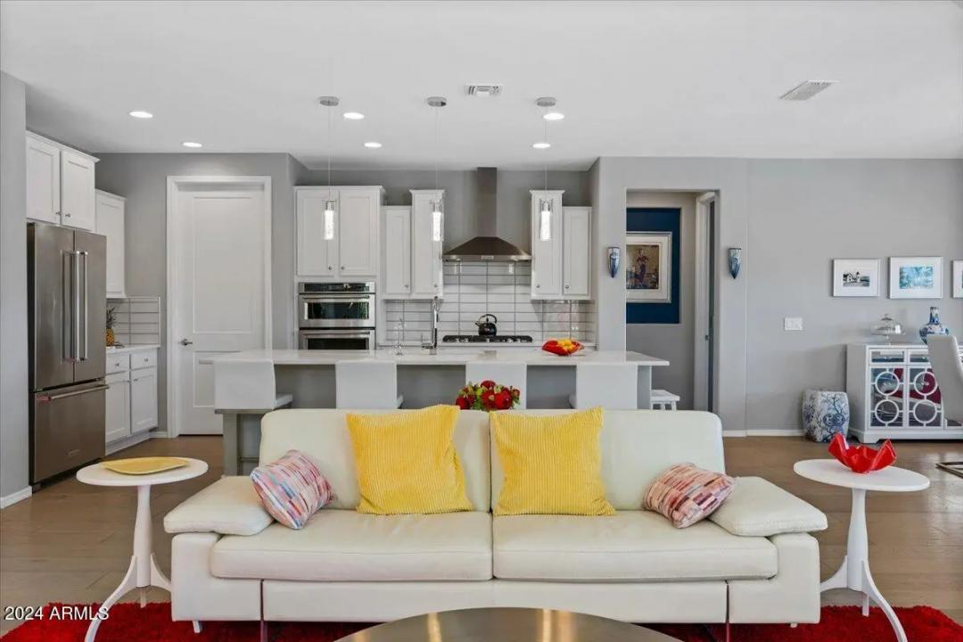 Real Estate Picture 21