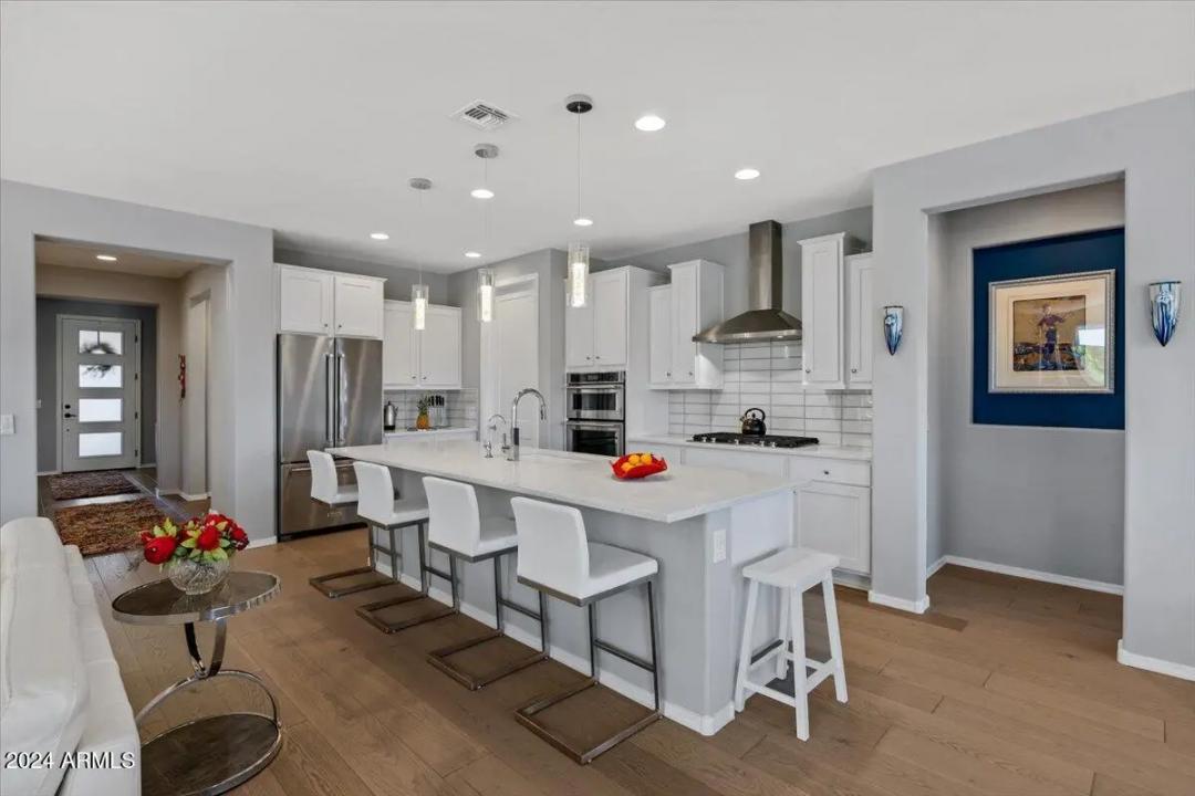 Real Estate Picture 23