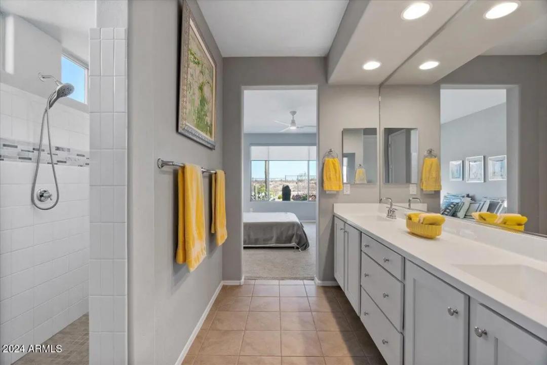 Real Estate Picture 35