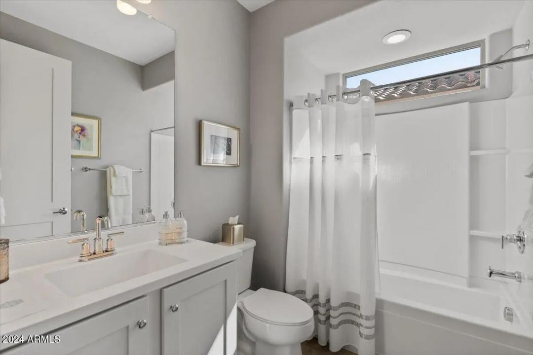 Real Estate Picture 39