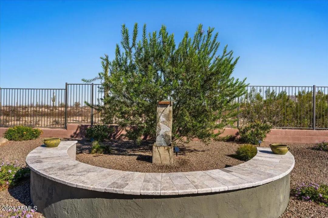 Real Estate Picture 50