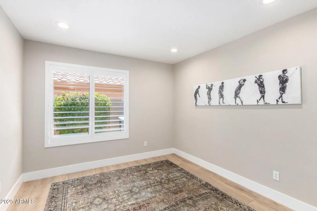 Real Estate Picture 20