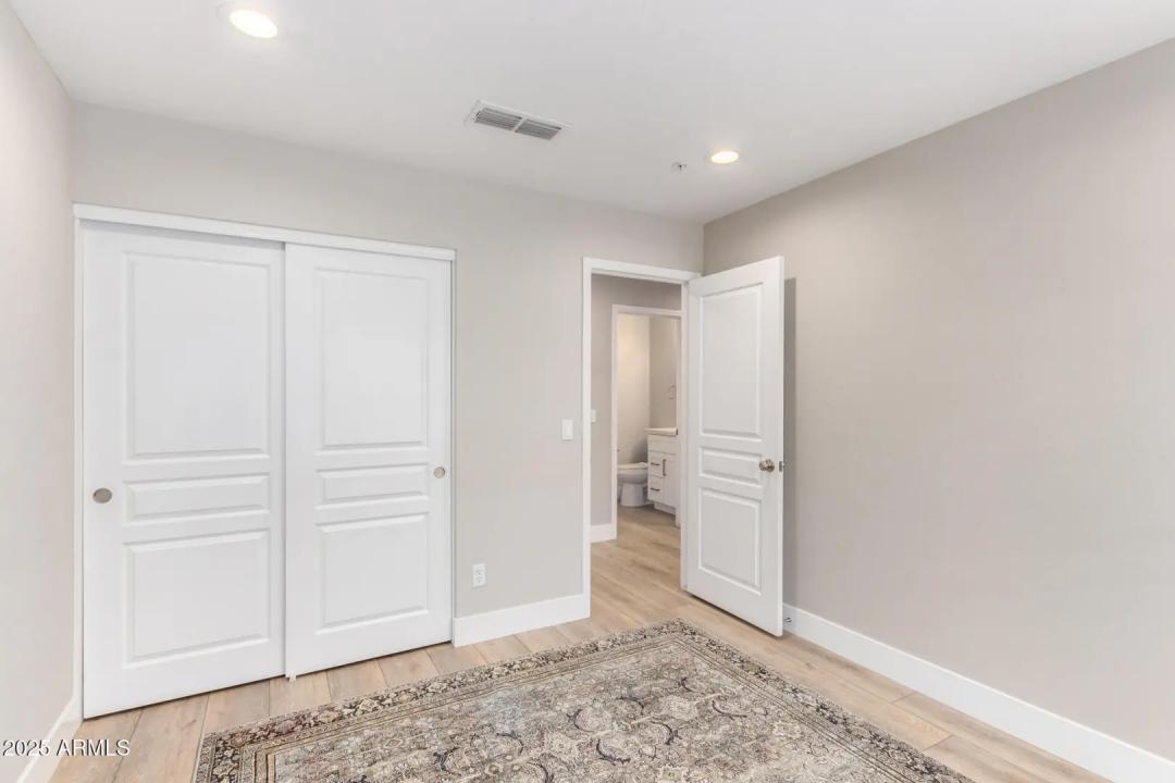Real Estate Picture 21