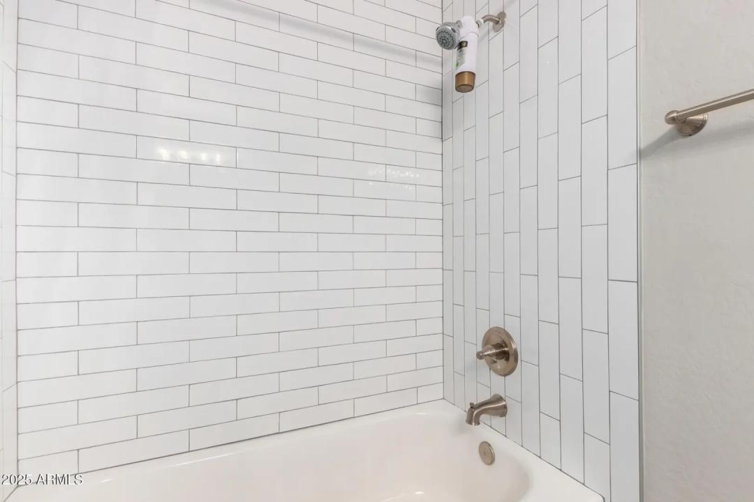 Real Estate Picture 25