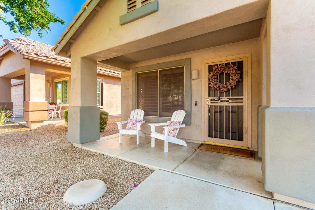 Real Estate Picture 4