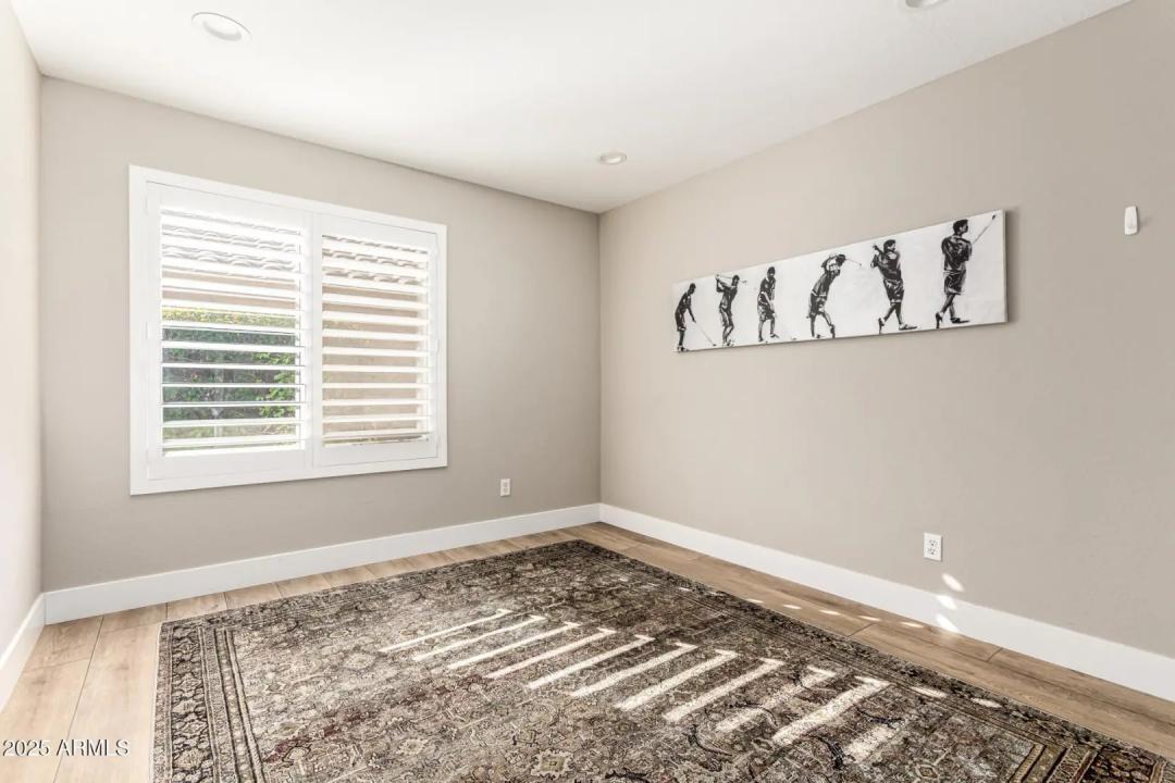 Real Estate Picture 23