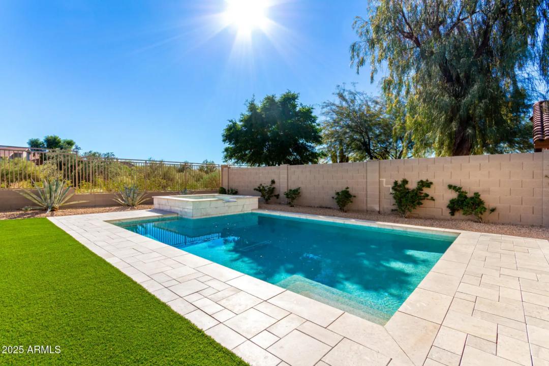 Real Estate Picture 36