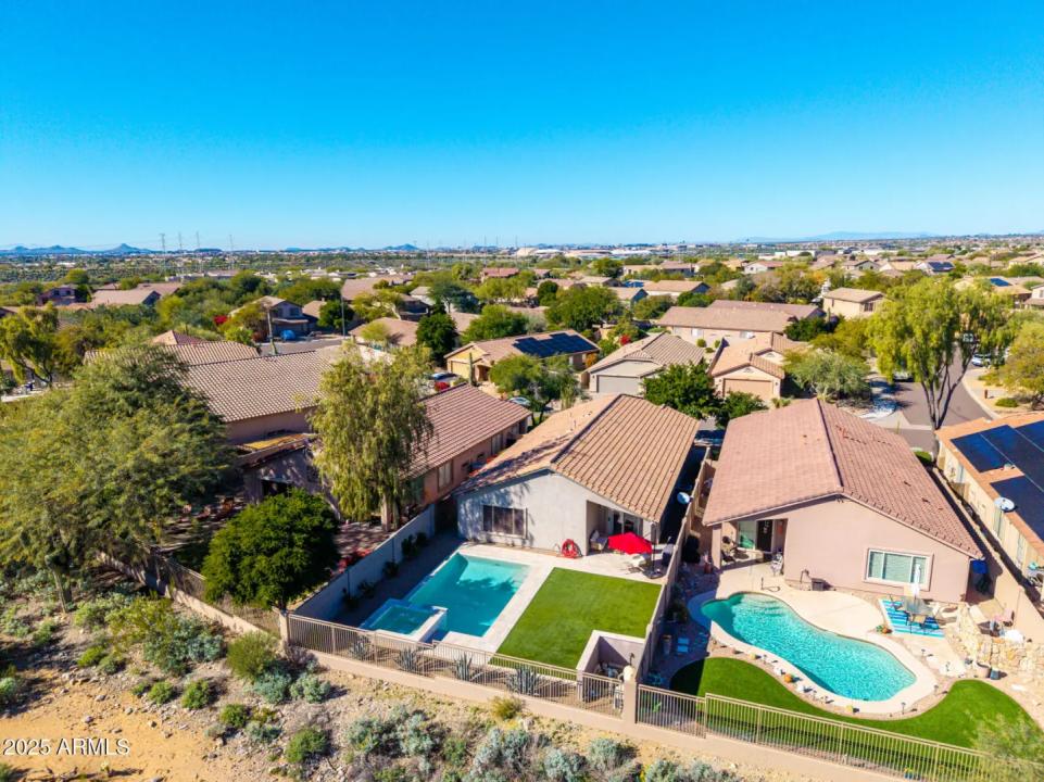 Real Estate Picture 43