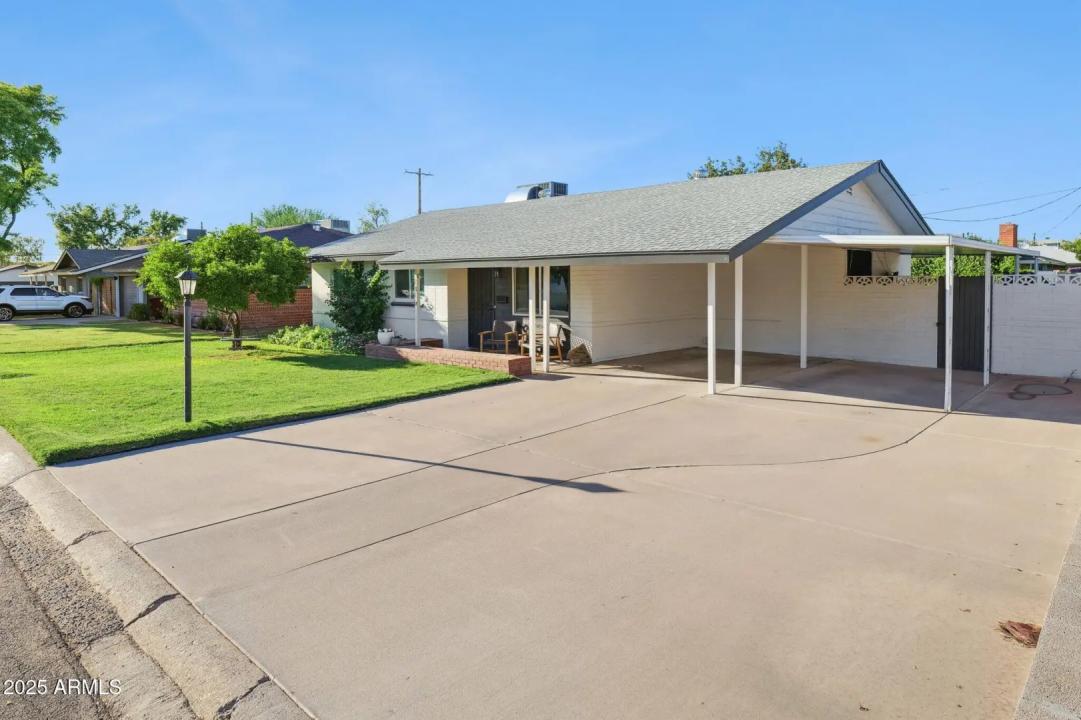 Real Estate Picture 2