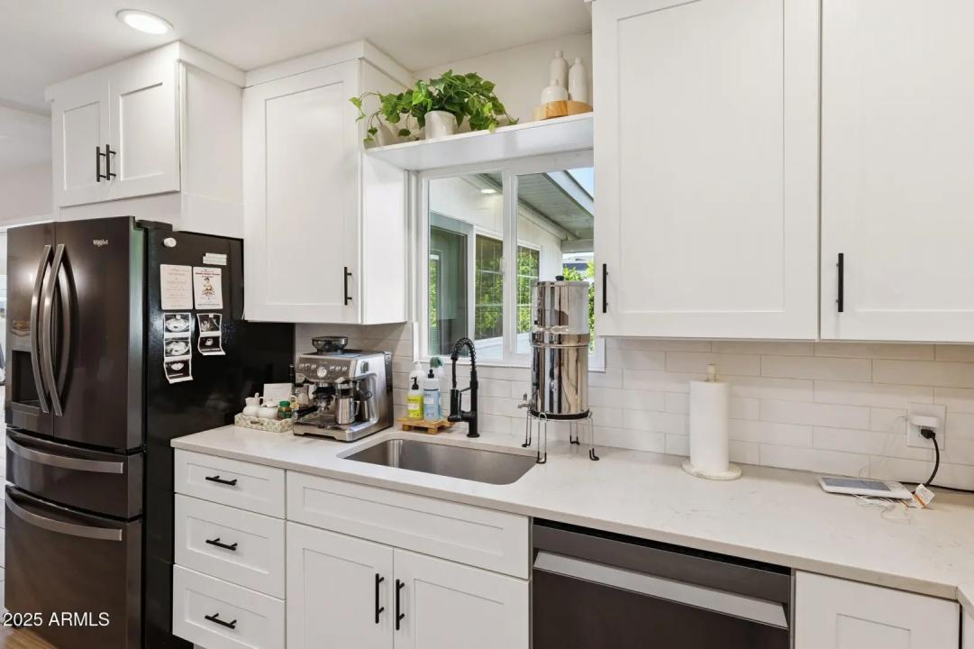 Real Estate Picture 10