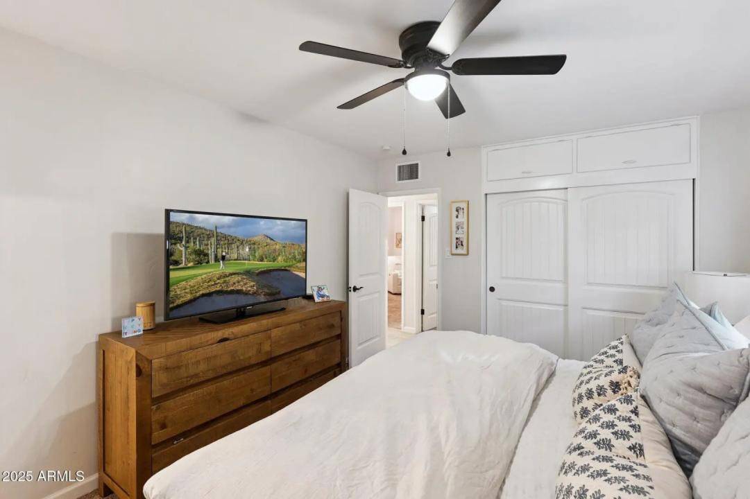 Real Estate Picture 17