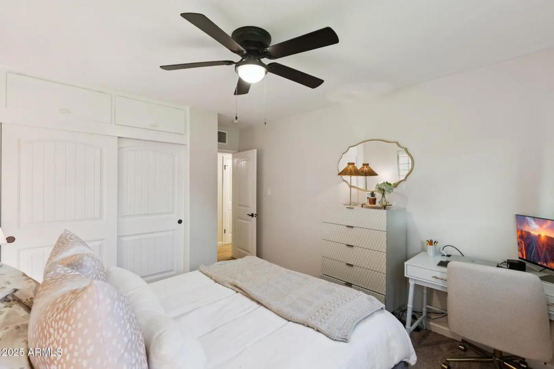 Real Estate Picture 23