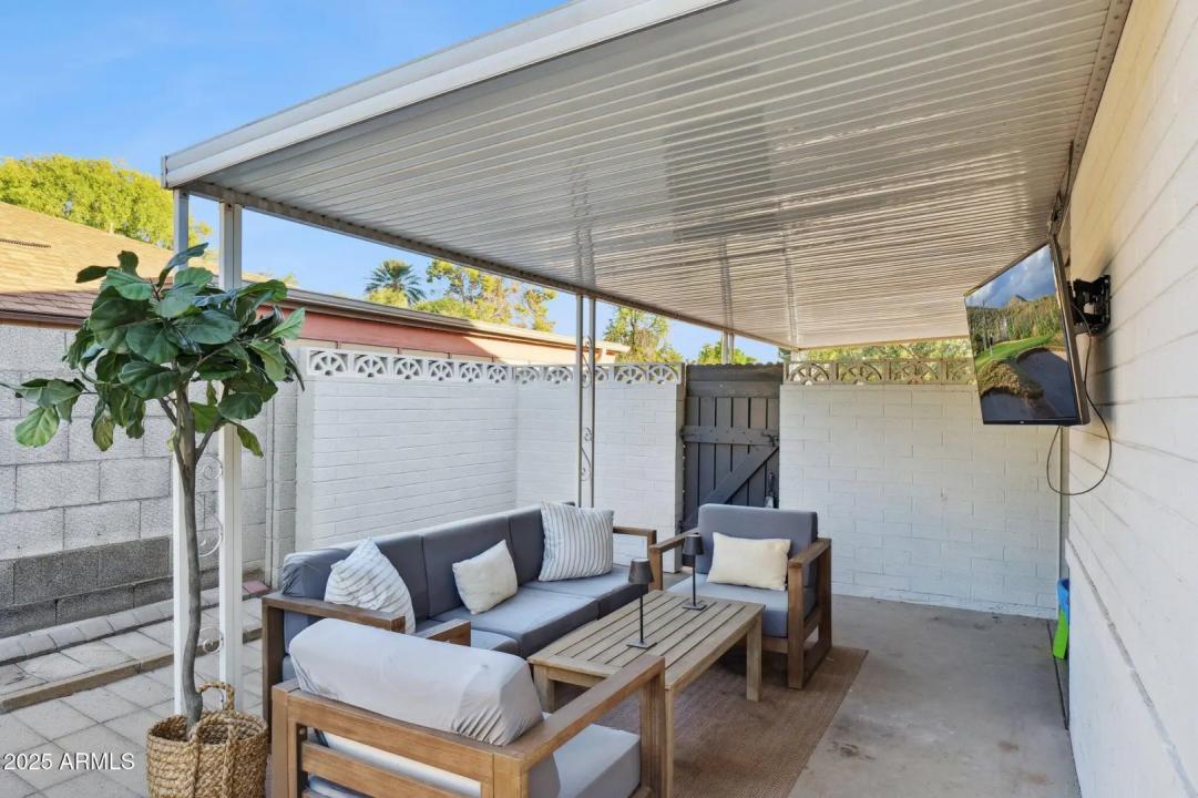 Real Estate Picture 25