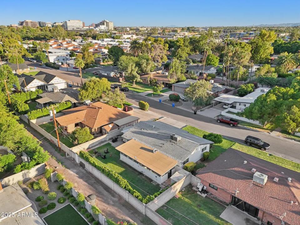 Real Estate Picture 31