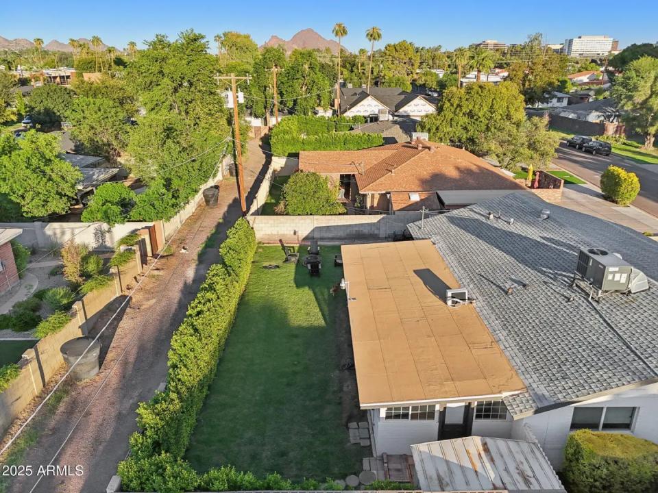 Real Estate Picture 34