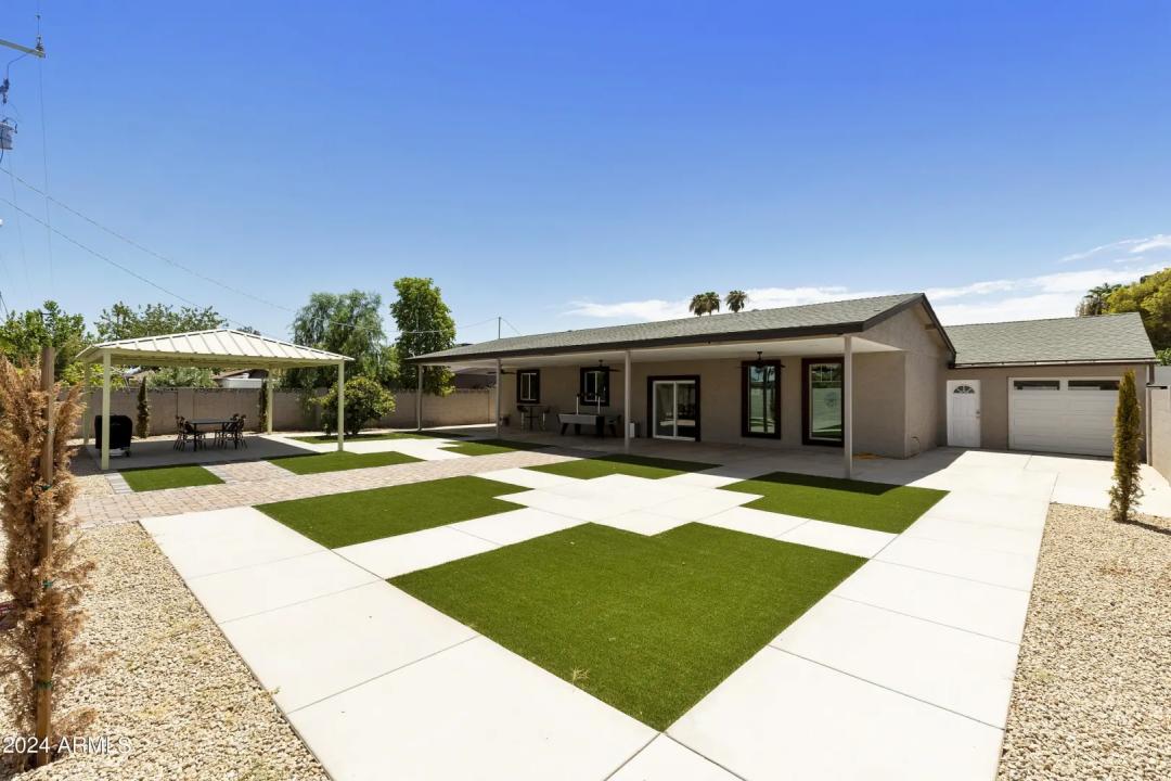 Real Estate Picture 25