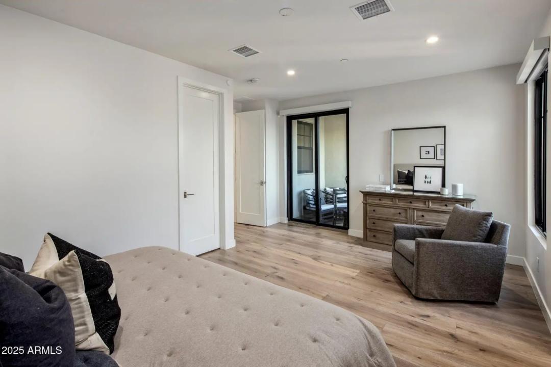 Real Estate Picture 26