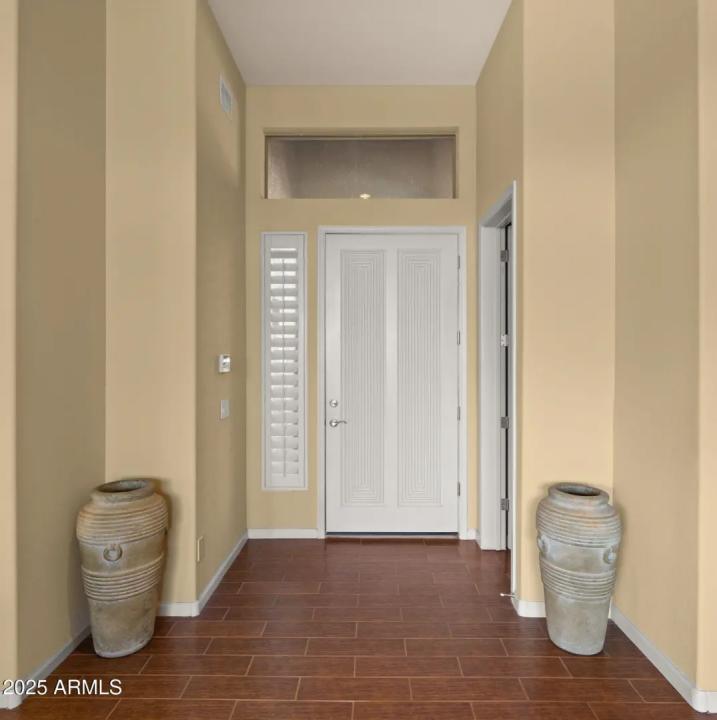 Real Estate Picture 6