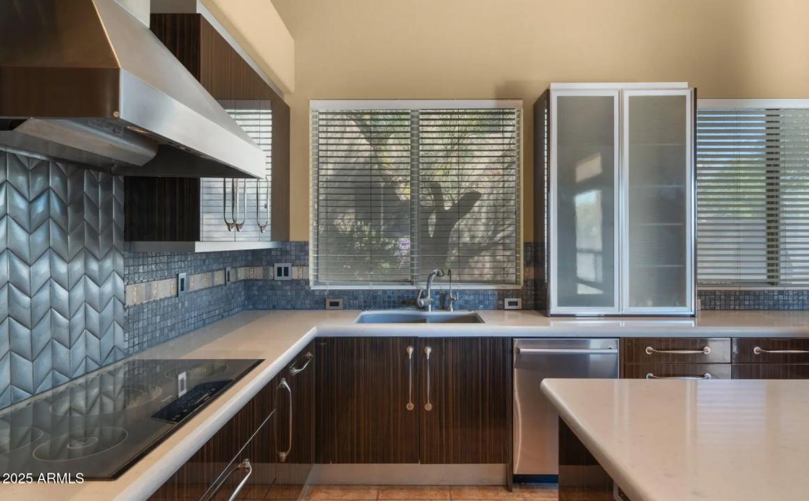 Real Estate Picture 15