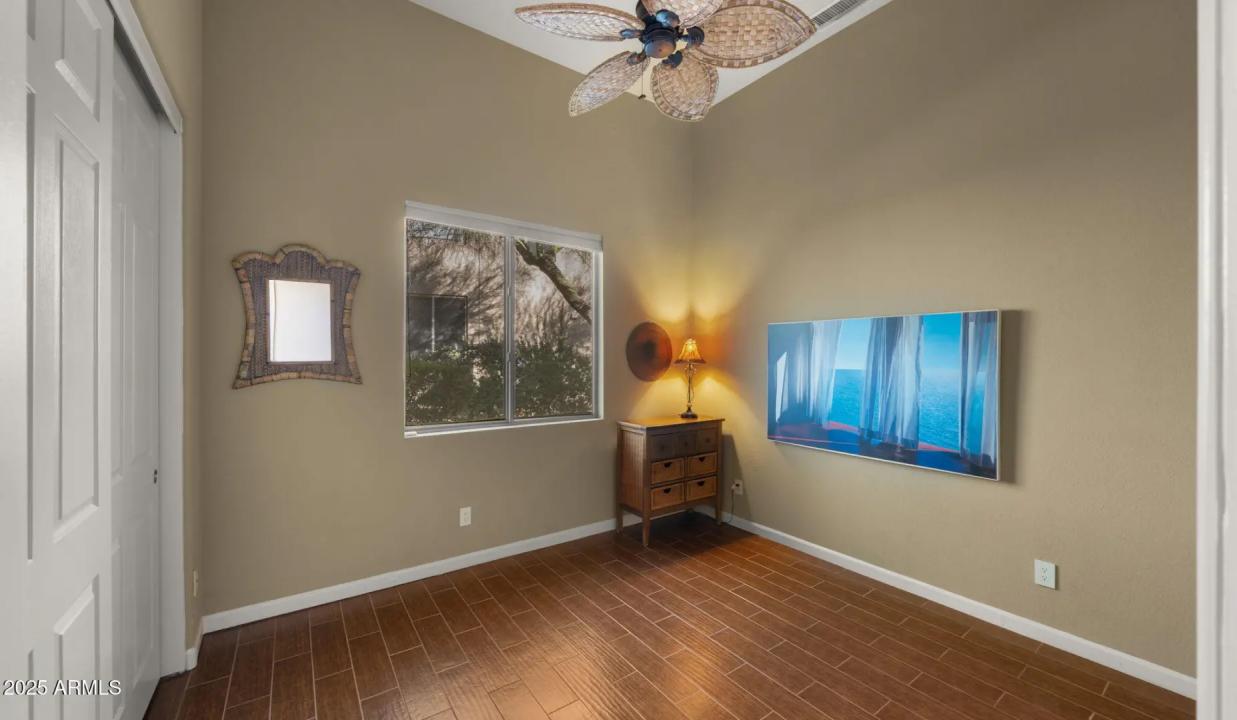 Real Estate Picture 22