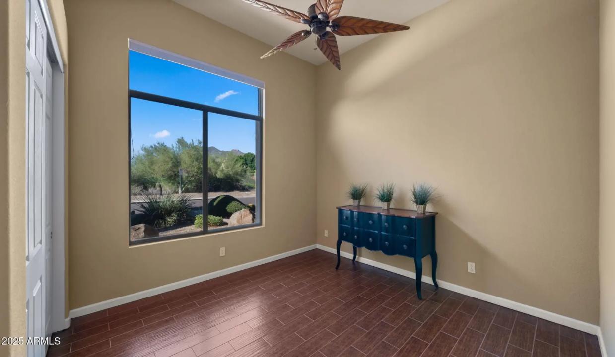 Real Estate Picture 20
