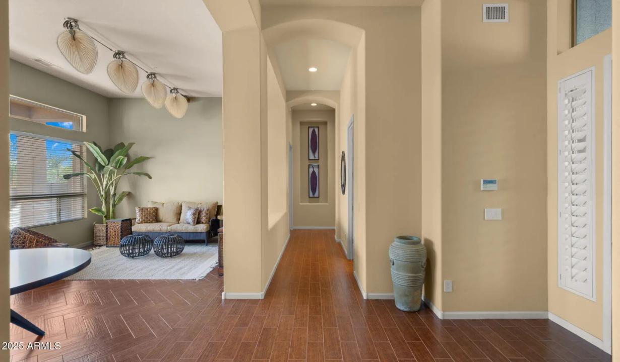 Real Estate Picture 23