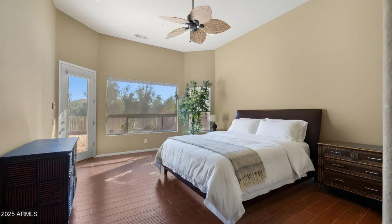 Real Estate Picture 25