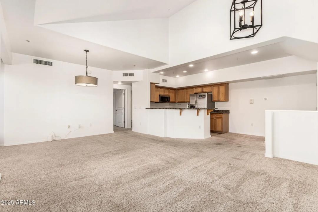 Real Estate Picture 5