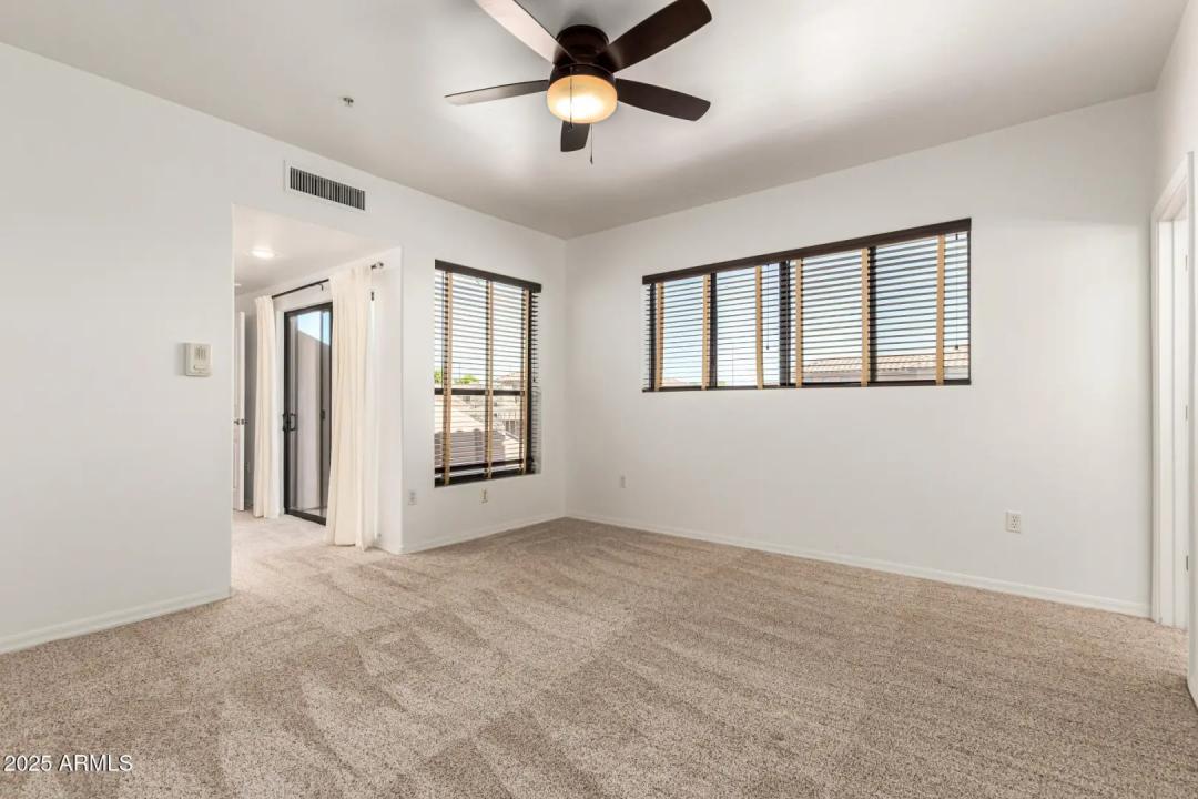 Real Estate Picture 10