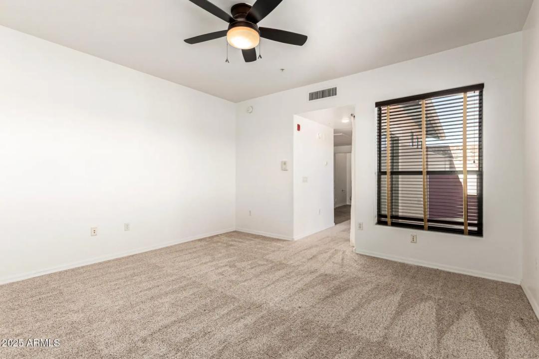 Real Estate Picture 11