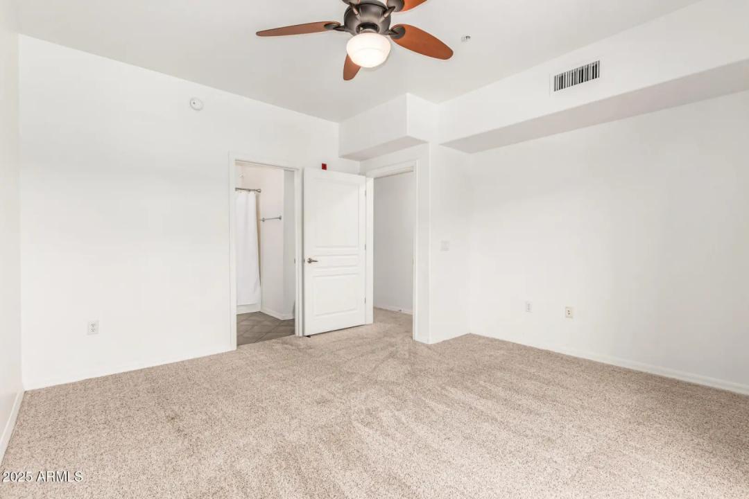 Real Estate Picture 17