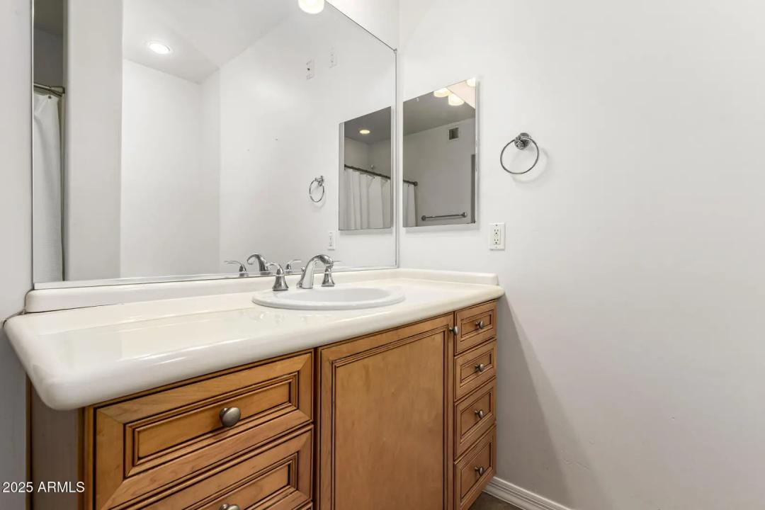 Real Estate Picture 19