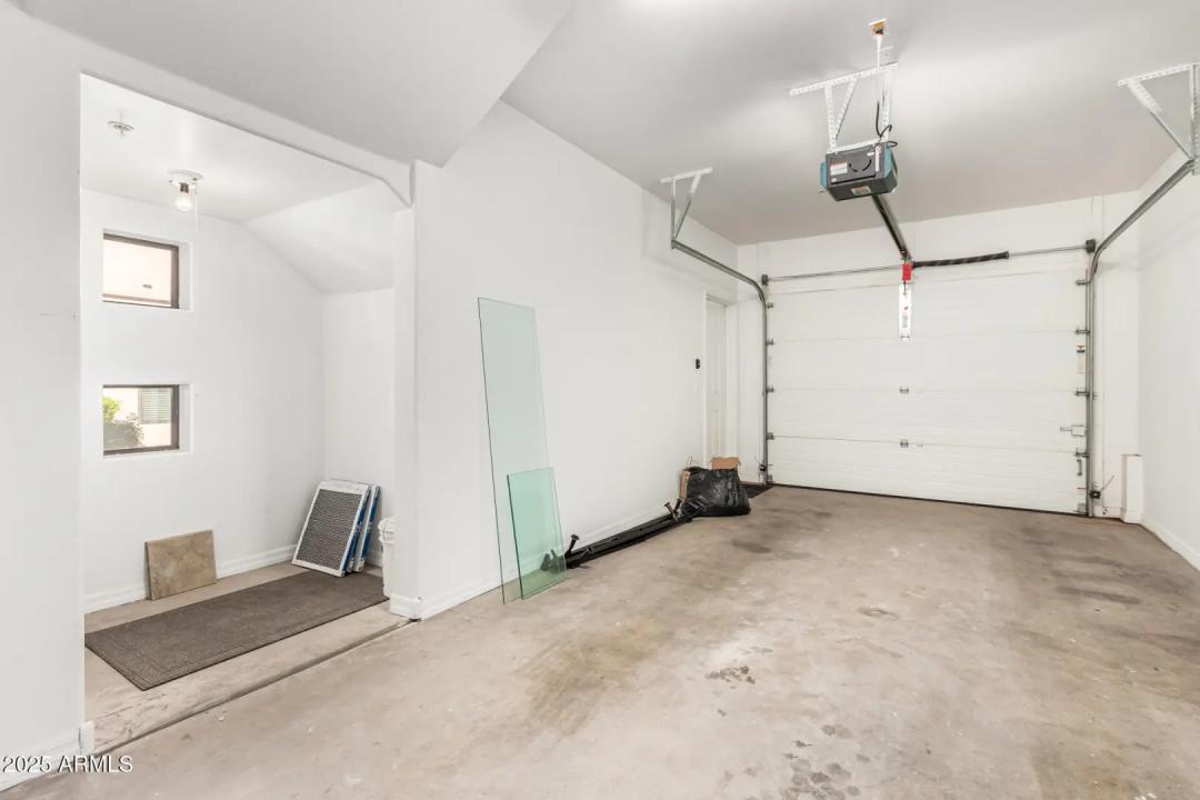 Real Estate Picture 23