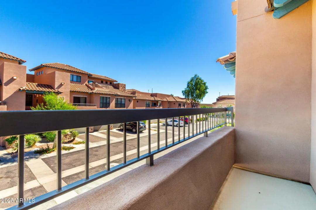 Real Estate Picture 12