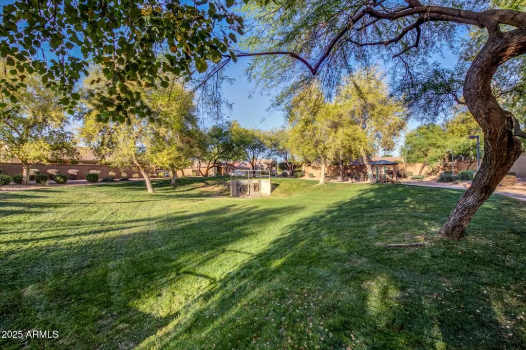 Real Estate Picture 28