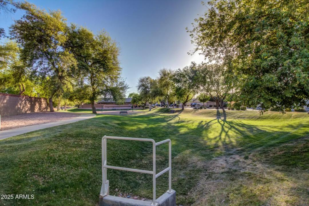 Real Estate Picture 29