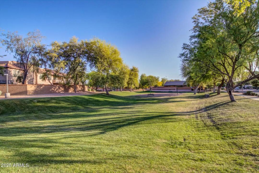 Real Estate Picture 30