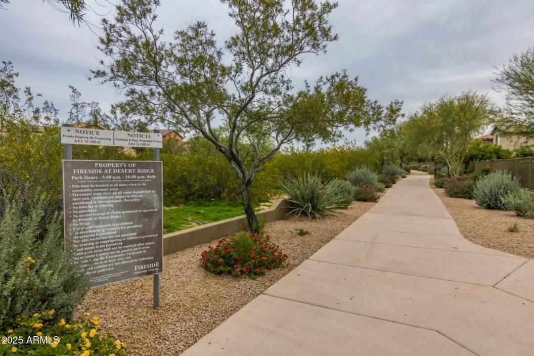 Real Estate Picture 37