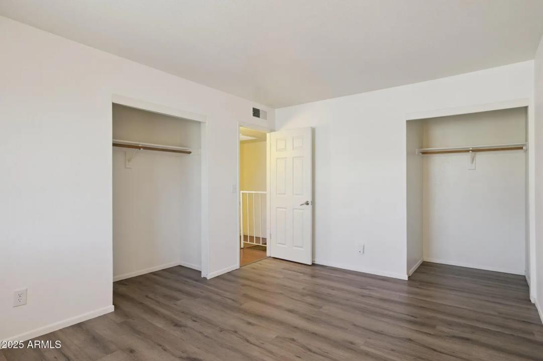 Real Estate Picture 8