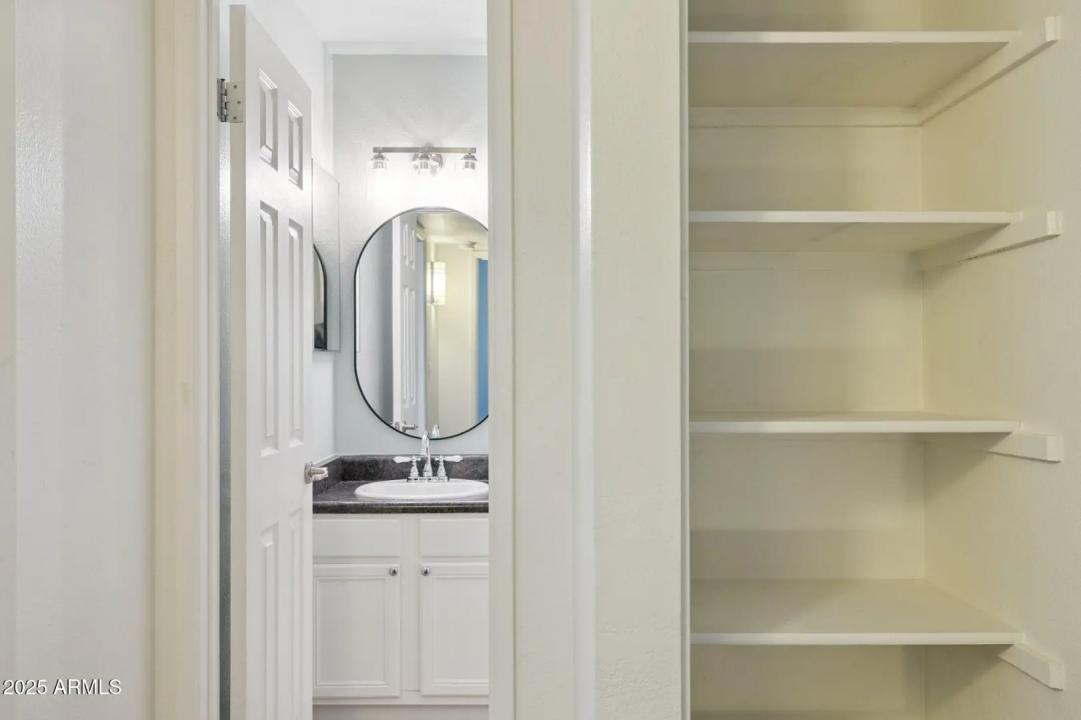 Real Estate Picture 11