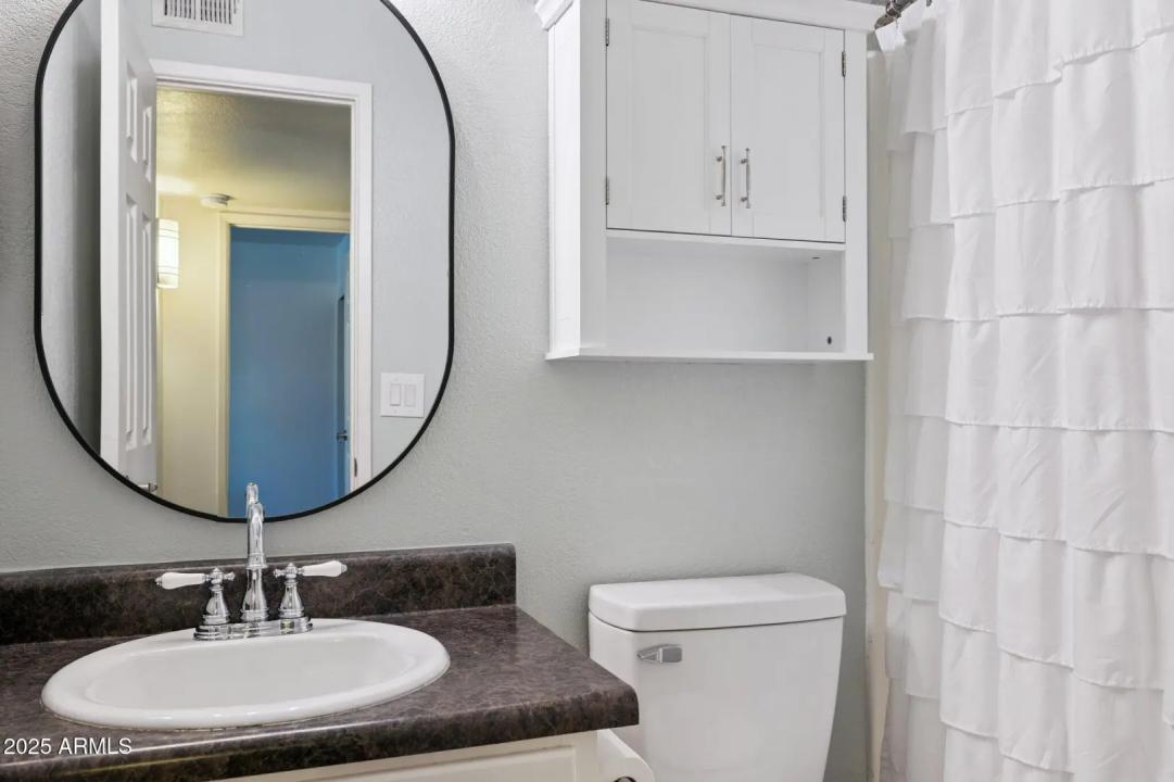 Real Estate Picture 15