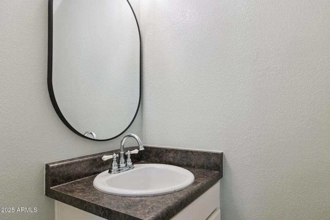 Real Estate Picture 16