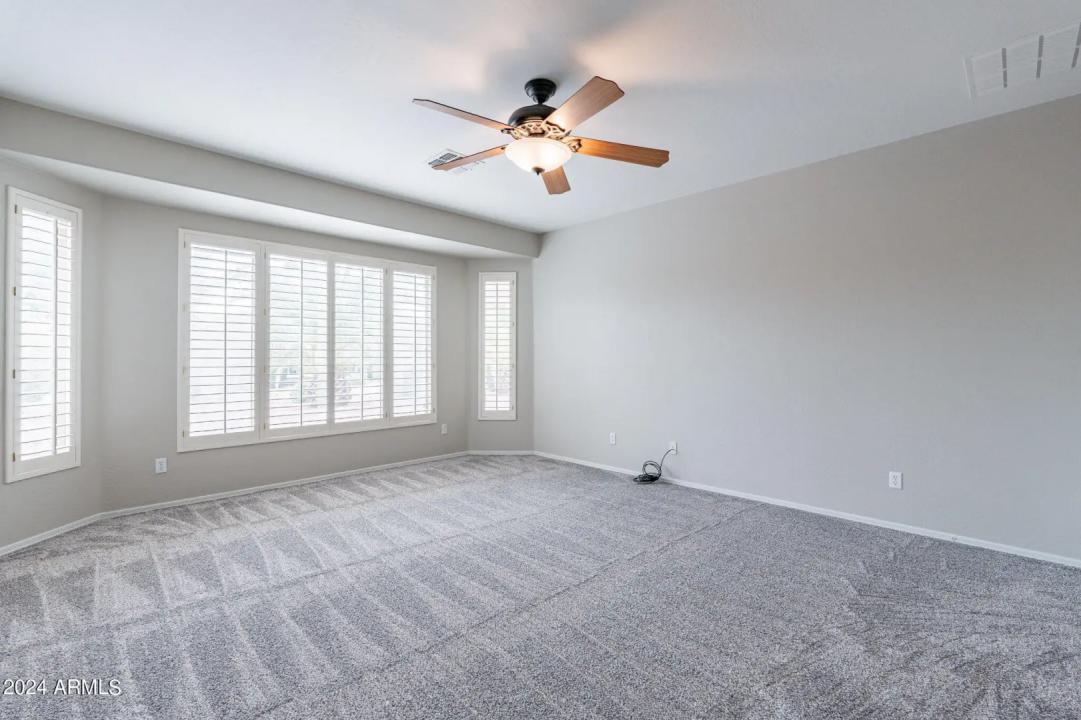 Real Estate Picture 19