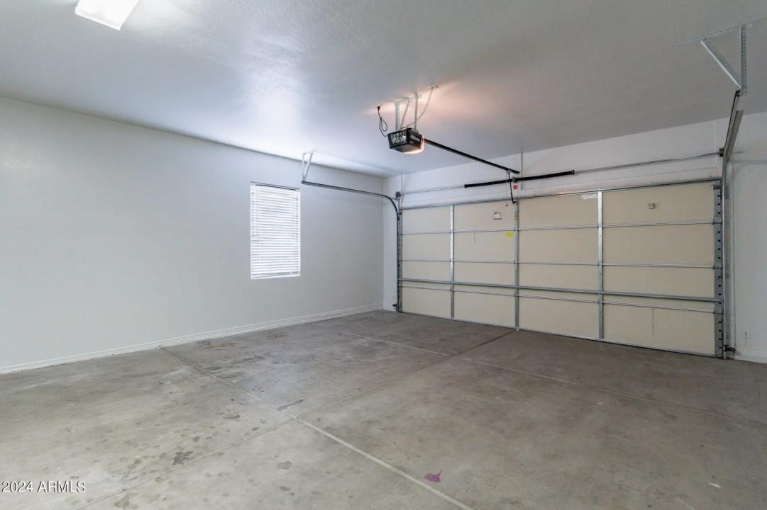 Real Estate Picture 29