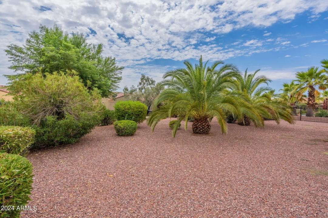Real Estate Picture 33